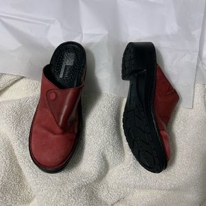 8.5/39 Josef Siebel red leather mule/clog